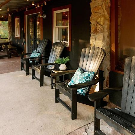 Hot Tub Charming & Chic Mountain Gem On Sleepy Creek Villa Berkeley Springs Exterior photo