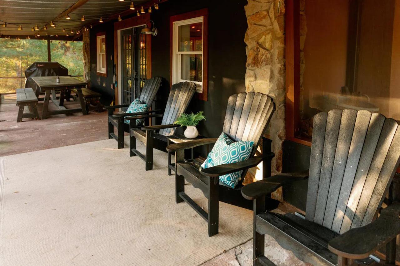 Hot Tub Charming & Chic Mountain Gem On Sleepy Creek Villa Berkeley Springs Exterior photo