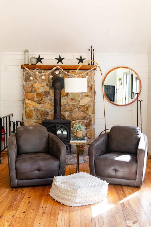 Hot Tub Charming & Chic Mountain Gem On Sleepy Creek Villa Berkeley Springs Exterior photo